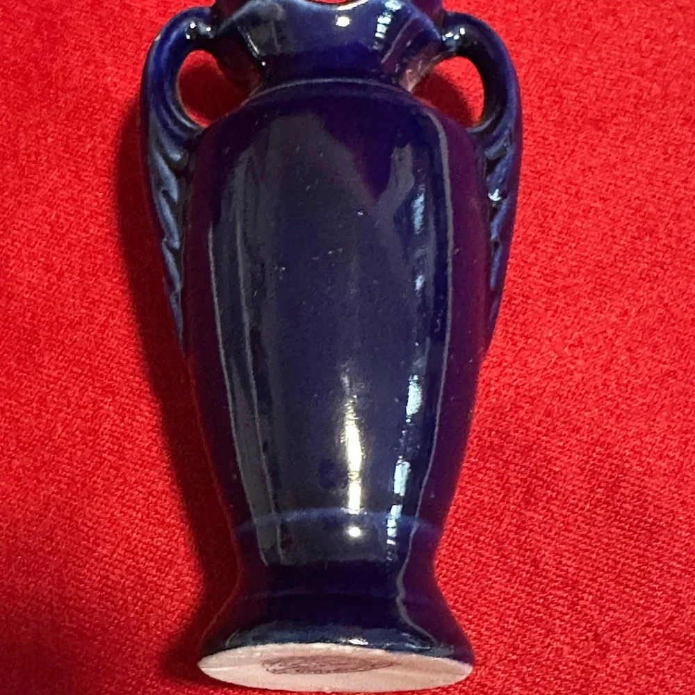 Wheelock German Gettysburg PA Blue and Gold Vintage Decorative Miniature Vases